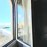 מלון Castello Miramare 3*
