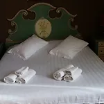 Castello Miramare מלון