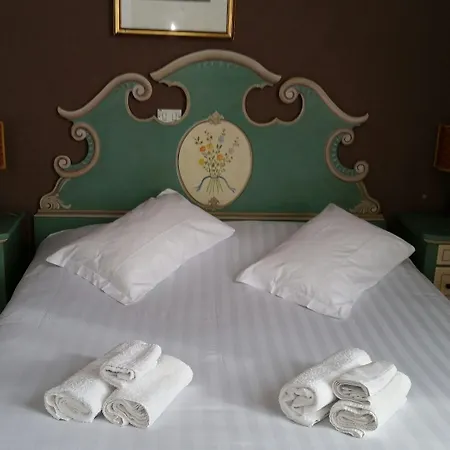 Castello Miramare ホテル 3*