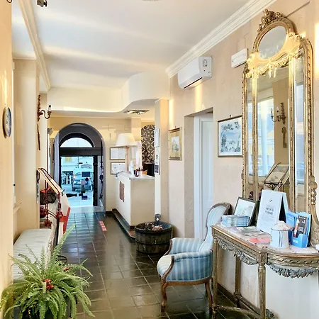 ホテル Castello Miramare
