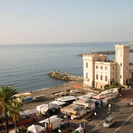 Castello Miramare 3* ジェノヴァ