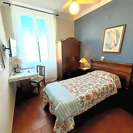 ホテル Castello Miramare 3*