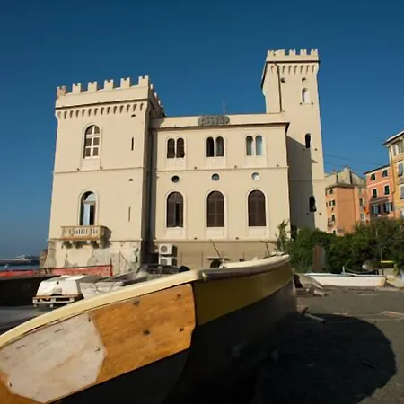 Castello Miramare 3* ジェノヴァ
