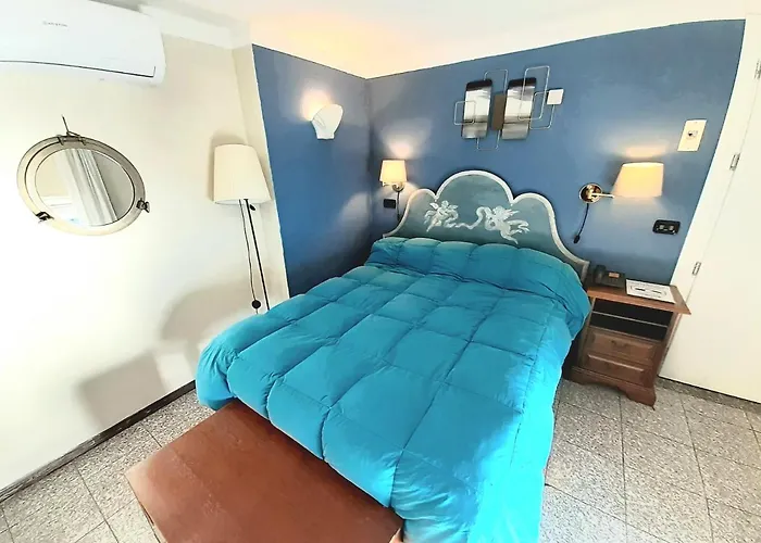 Castello Miramare 3* Genua